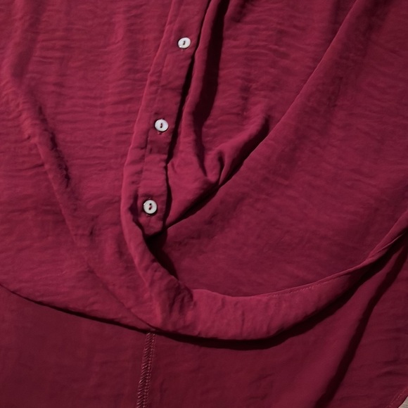 Hi-Lo blouse. Maroon. - Picture 6 of 7
